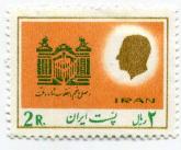 نقش نیم رخ رضا شاه به صورت مات و سر در شورای ملی